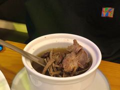 猪骨清蒸炖汤-e公馆鹅肉饭店·潮汕卤鹅(西平店)