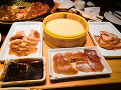 -阿瓦山寨·湘菜现炒·剁椒鱼头王(咸阳总店)