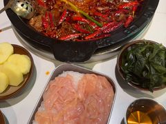 -卤校长老火锅(杨家坪直营店)
