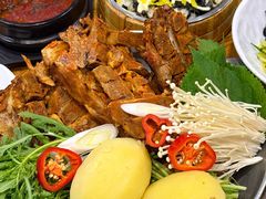 -喇喇排骨火锅·传统韩式脊骨汤(望京西园总店)