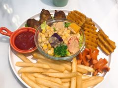 人气小吃拼盘-丽莎沙拉轻食餐厅(国贸店)