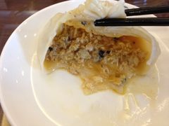 蟹黄汤包-鸿运酒楼