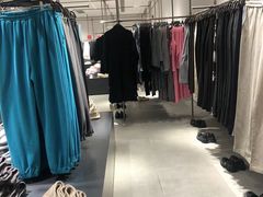 -URBAN REVIVO(欢乐海岸购物中心店)