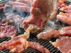 -啊美丽炭火烤肉(滑翔一店)