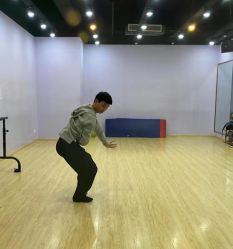 -单色舞蹈