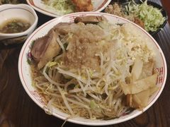 二郎系拉面-拉面莊夢語＆中华料理八椿
