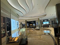 -亨吉利世界名表中心(华润万象城店)