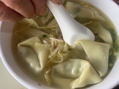 -绿杨馄饨临顿路店