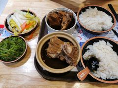 -万和春排骨砂锅米饭(新业广场店)