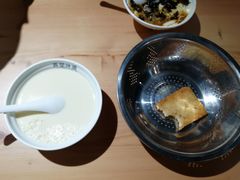 -弄堂咪道-饭香·面香·馄饨香(兴梅店)