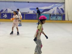 -正佳冰河湾真冰滑冰场
