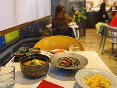 酸木瓜炖牛腩-半山腰·云南菜(侨福芳草地店)