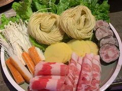 -三人行骨头王火锅(长寿店)