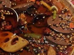 -八府香鸭·啫啫煲(华山路店)