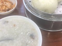 碎肉芽菜包子-胡成记口蘑龙眼包子(盐道街店)