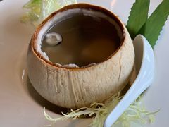 乌鸡海味椰子汤-彩丰楼中餐厅·仁恒洲际酒店