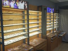 -优医视平价眼镜蔡司依视路折扣工厂店(德胜门店)