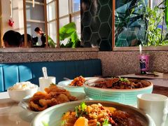 -红樱桃·欢乐餐厅(太原里店)