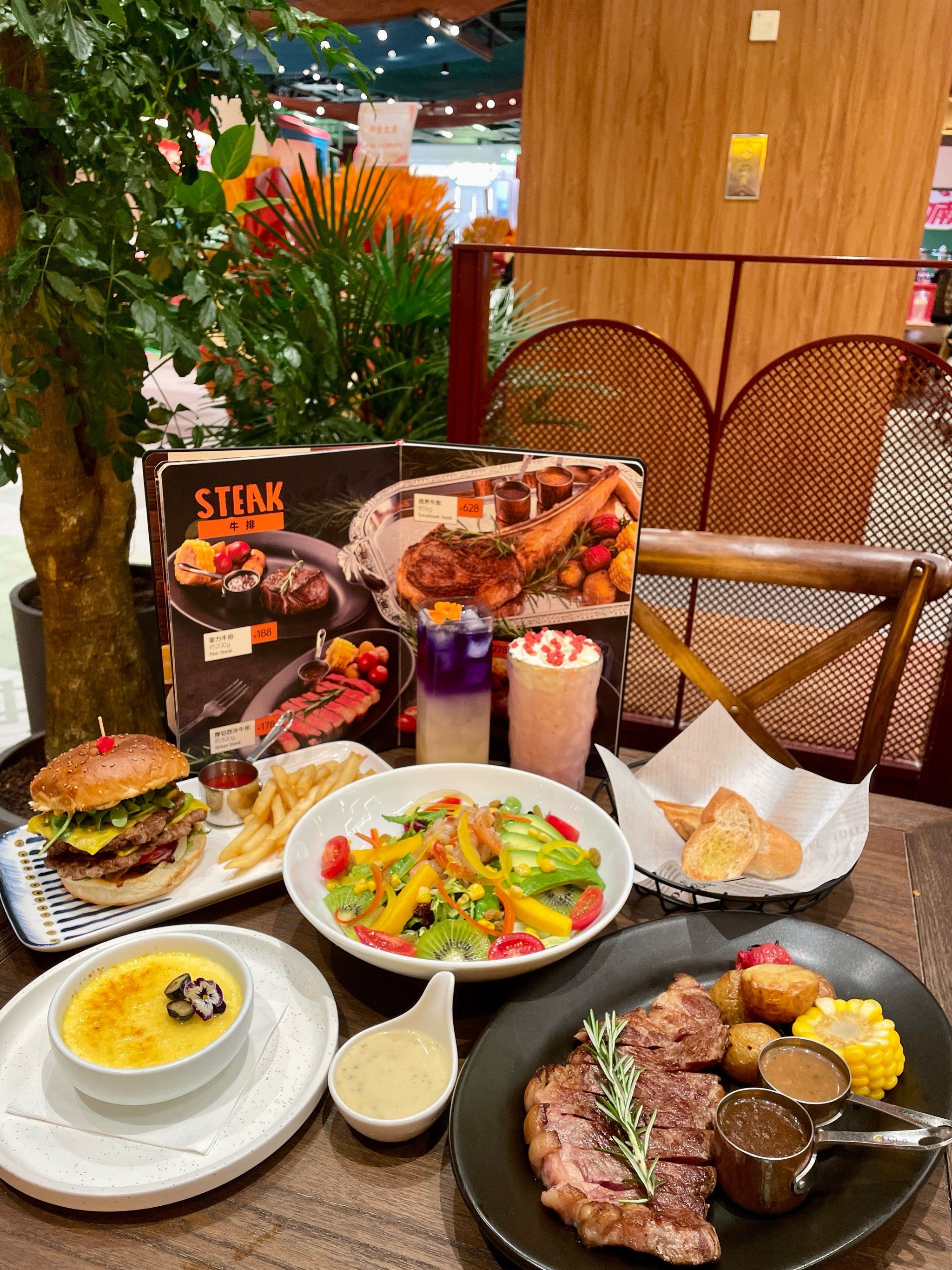 上海虹口龙之梦里的浪漫西餐