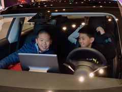 -TESLA 特斯拉(上海太古汇体验店)
