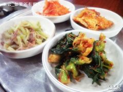送的小菜-郑阿姨的家·이모네·韩料&烤肉(武川路店)