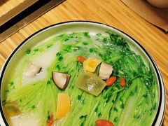 上汤豆苗-江湖情酸菜鱼(万菱汇店)