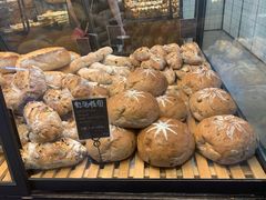 -Dough&Joe团憩(瑞虹天地月亮湾店)