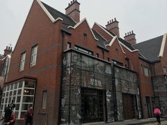 -钟书阁(松江泰晤士小镇店)