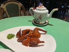 桂花烤乳鸽-誉八仙茶室酒楼(新天地店)