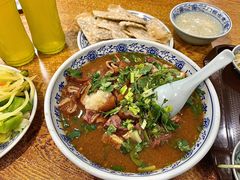 老北京炸灌肠-门框胡同百年卤煮(新街口店)