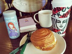 -星巴克臻选(盐城金鹰聚龙湖店)