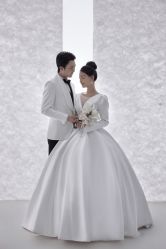 -喜爱高定婚纱摄影