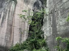 -伍山海滨石窟
