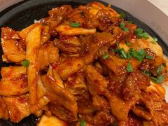 石板辣白菜炒五花肉-七八冷面·延边朝鲜族美食(欢乐谷店)