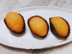 银萝千层酥-香港百合居(LCM置汇旭辉广场店)