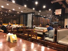 大堂-皇城坝小吃(科华成都王府井购物中心店)