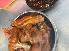 -青岩季姨妈卤猪脚店