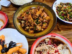 -老三样·美食研究中心(世贸路店)