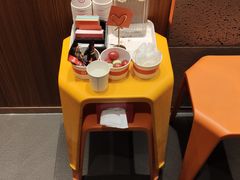 -海底捞火锅鲜切牛肉主题店(长寿路店)