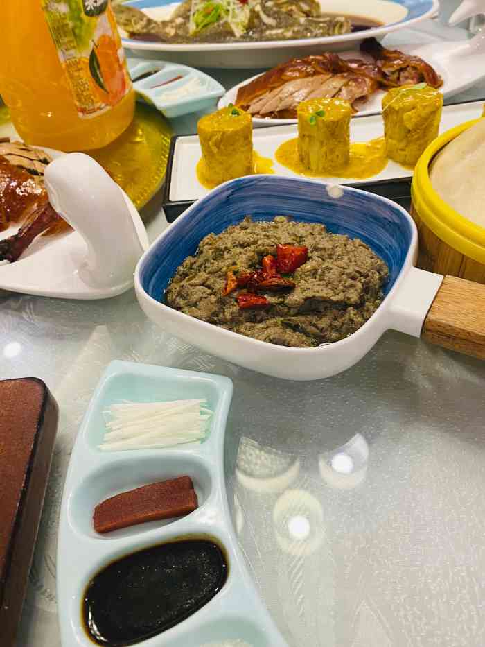 鸿禧大清花(方庄店)-"6个人去吃的,总体环境一般吧,西红柿鸡.