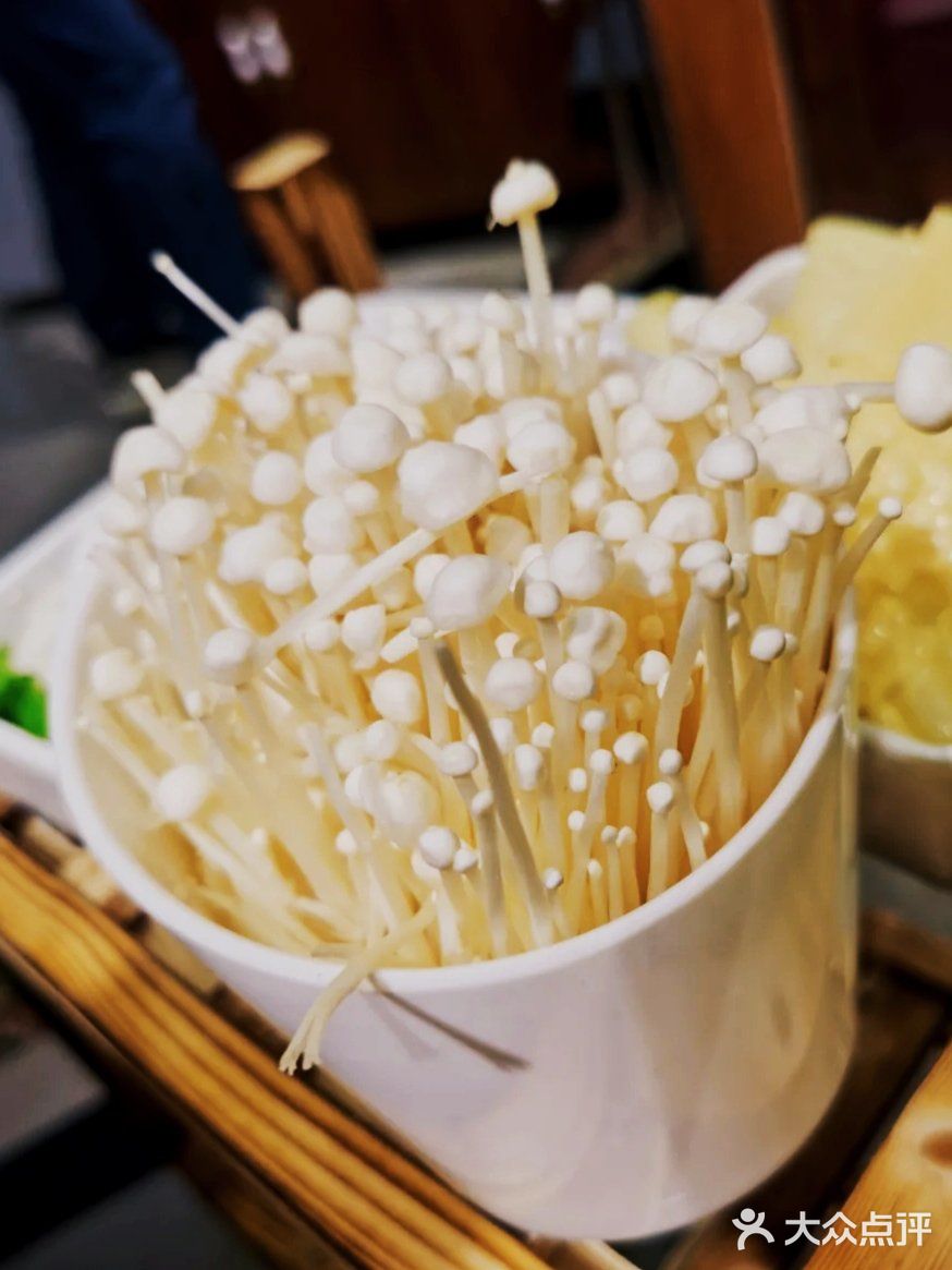美食探店 | 牛蛙遇上羊蝎子，你选哪个？