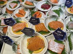 -雍容荟帝王蟹活龙虾展台自助(IFS黑金店)
