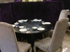 -河畔春天时尚餐厅