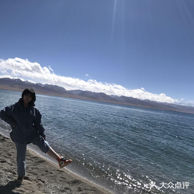 很多人会带上氧气瓶 因为是持续六七个小时都是高海拔