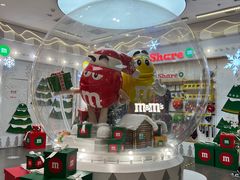 -m豆巧克力世界(上海世茂广场店)