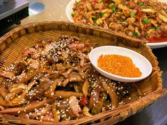 卤拼-江湖黑大兔(杨家坪店)