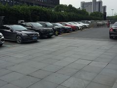 -浙江星杭奔驰4S店(海创园店)