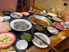 -沸炉重庆老火锅(军事博物馆店)