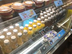 -Caidie Bakery采蝶轩(百越店)