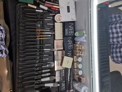 -ME觅妆·定制美妆·彩妆私教(菱角湖店)